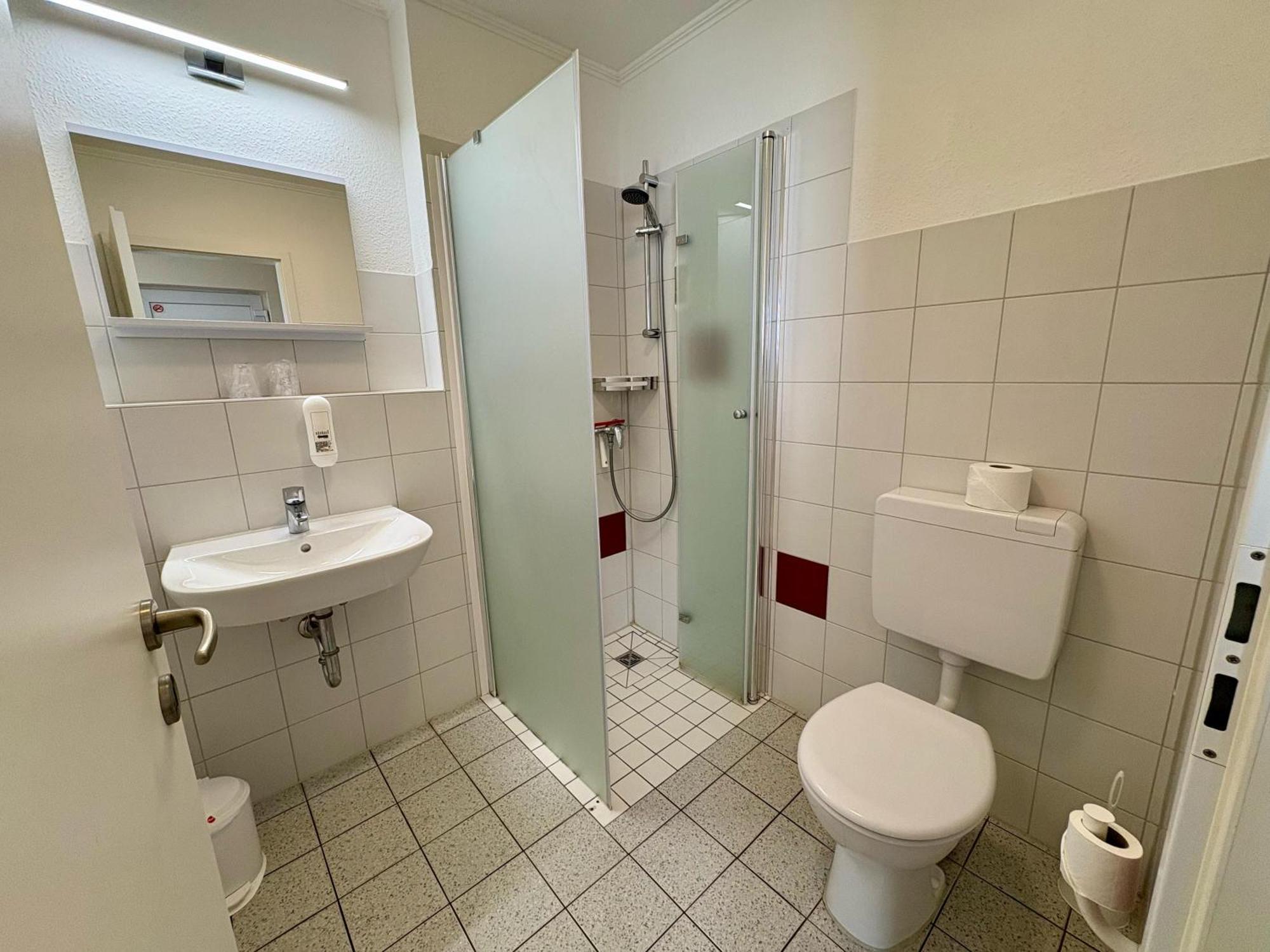 Ellen Hotel Харисле Екстериор снимка